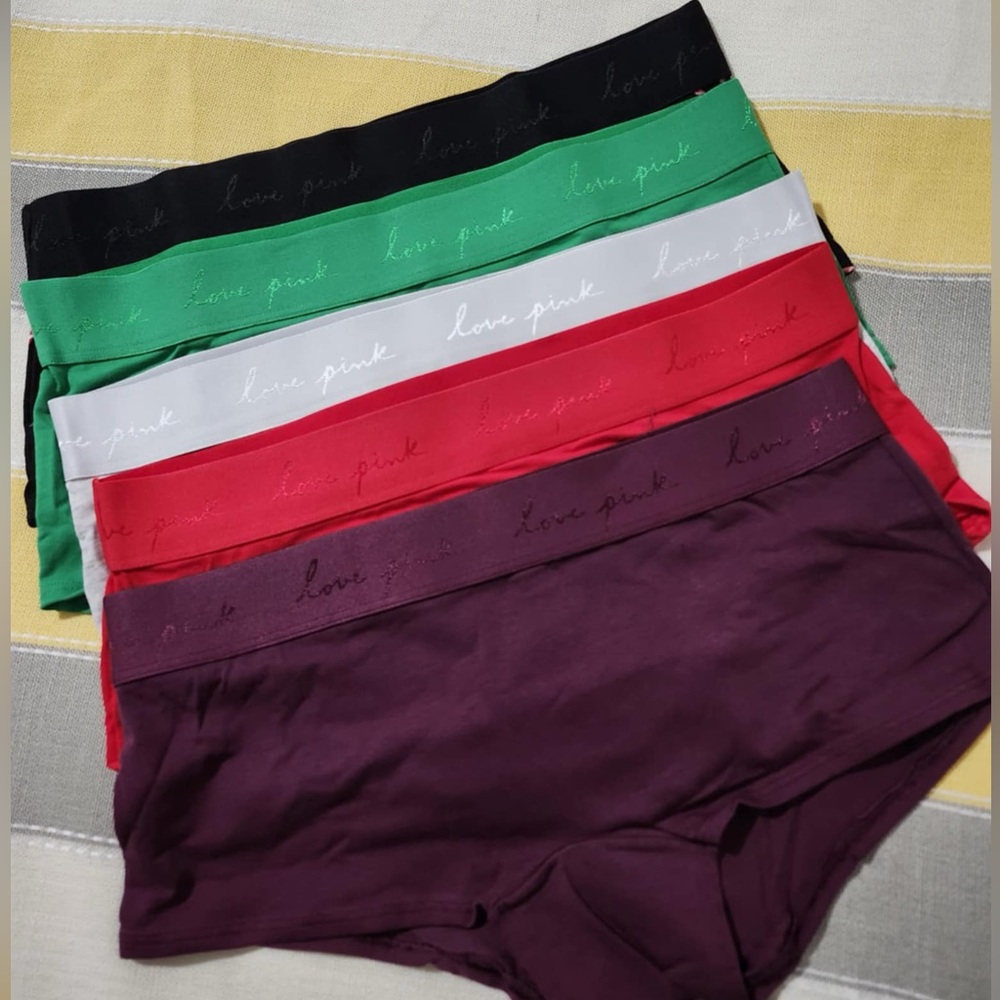 PINK VS Shortie size Medium NIP